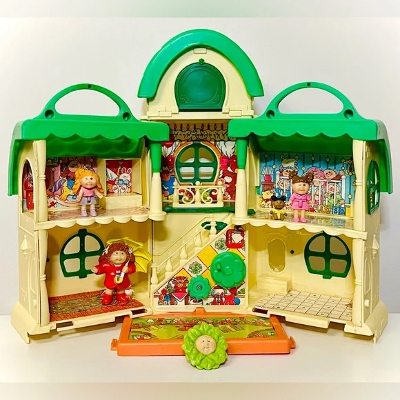 HUGE ‘90s Cabbage Patch Kids Toy Lot